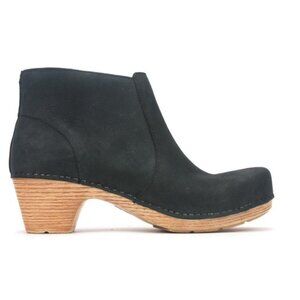 Dansko Leather Maria Zip Bootie in Black 37 NWOT